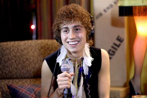 Josh Kiszka’s biography: coming out, height, age, and。